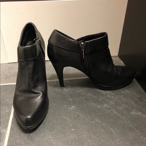 Bandolino Black booties / heels